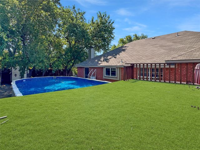 806 Glenwood Court, Mckinney, TX 75071