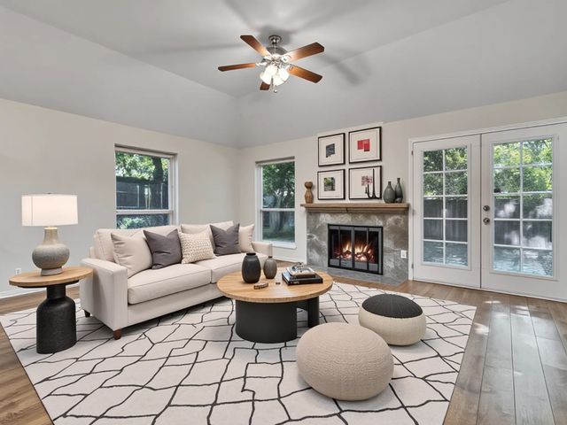 806 Glenwood Court, Mckinney, TX 75071