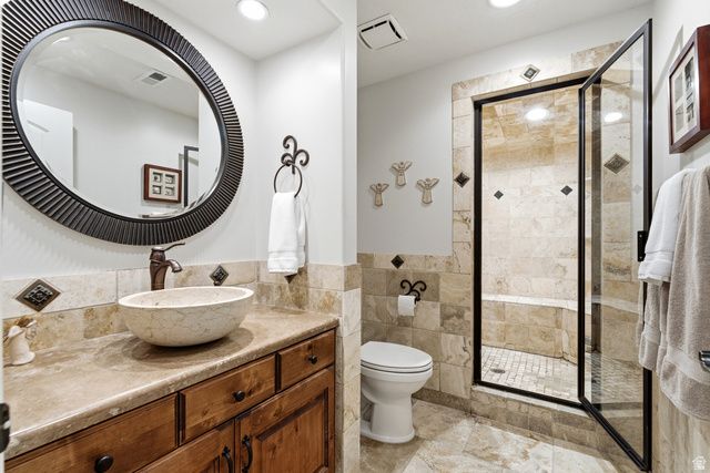 2014 E QUARTZRIDGE DR, Sandy, UT 84092