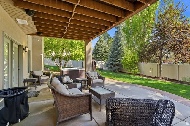 2014 E QUARTZRIDGE DR, Sandy, UT 84092