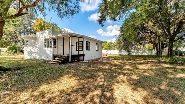 606 3RD STREET, Polk City, FL 33868