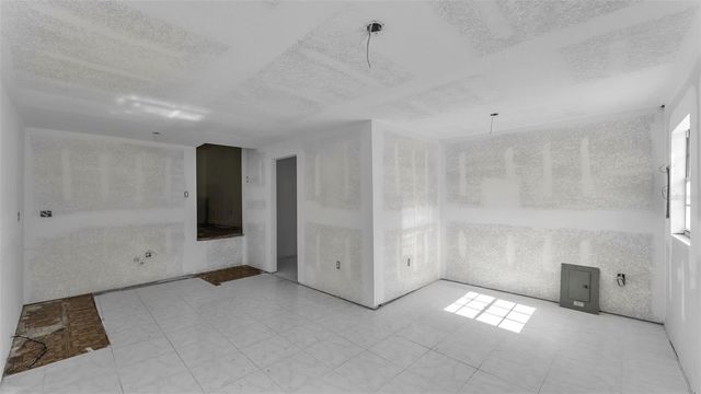 606 3RD STREET, Polk City, FL 33868