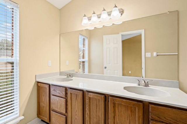 7112 KINGS GRANT CV, Unincorporated, TN 38125