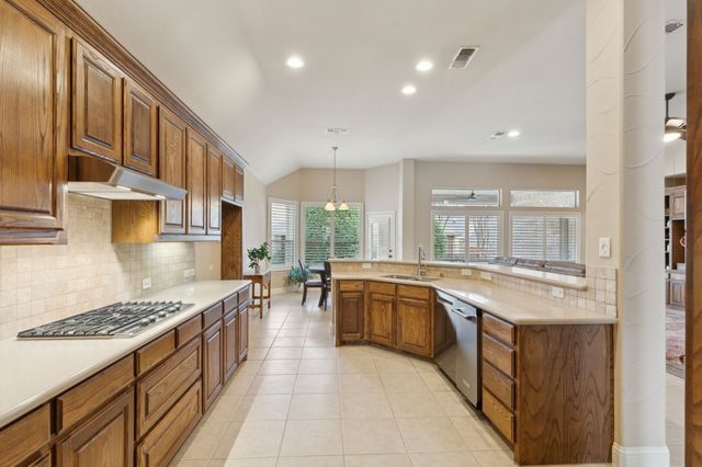 814 Barton Springs Drive, Fairview, TX 75069