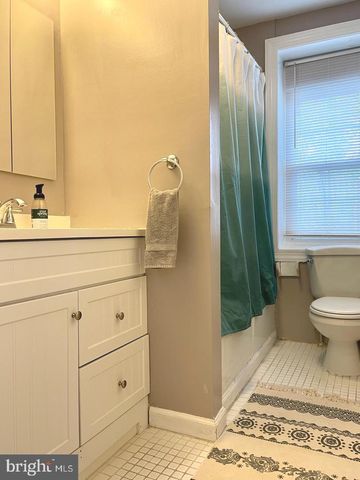 173 FOUNTAIN ST, Philadelphia, PA 19127