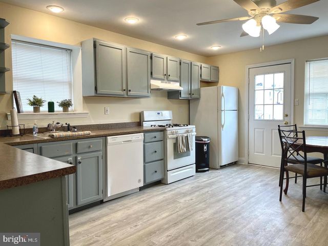 173 FOUNTAIN ST, Philadelphia, PA 19127