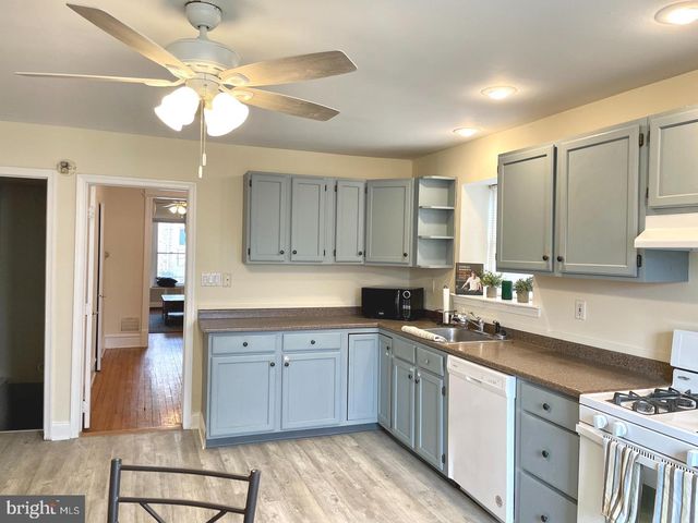 173 FOUNTAIN ST, Philadelphia, PA 19127