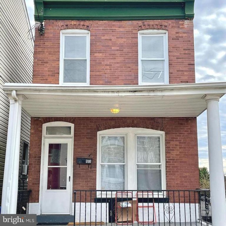 173 FOUNTAIN ST, Philadelphia, PA 19127