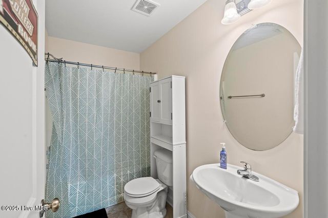 407 Fawns Creek Chase, Jacksonville, NC 28540