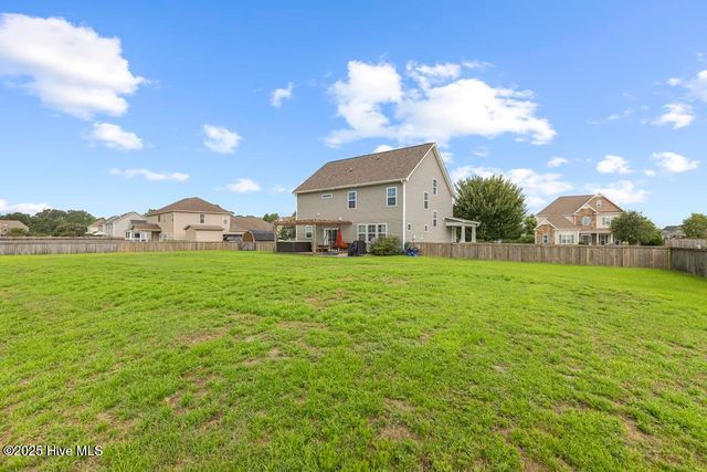 407 Fawns Creek Chase, Jacksonville, NC 28540