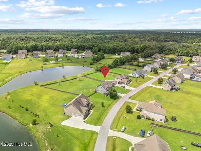 407 Fawns Creek Chase, Jacksonville, NC 28540