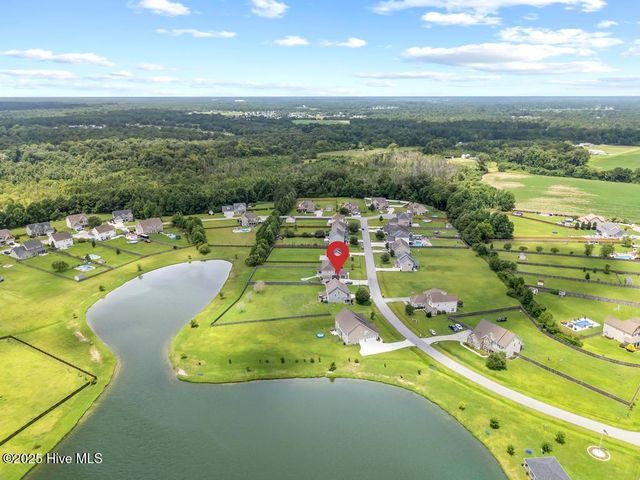 407 Fawns Creek Chase, Jacksonville, NC 28540