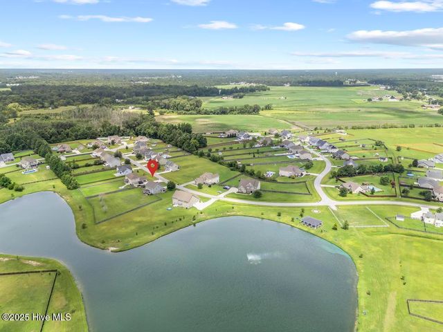 407 Fawns Creek Chase, Jacksonville, NC 28540