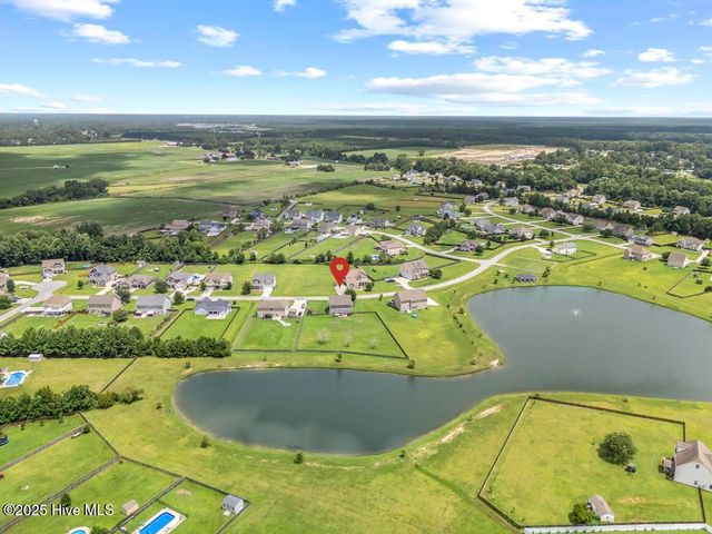 407 Fawns Creek Chase, Jacksonville, NC 28540