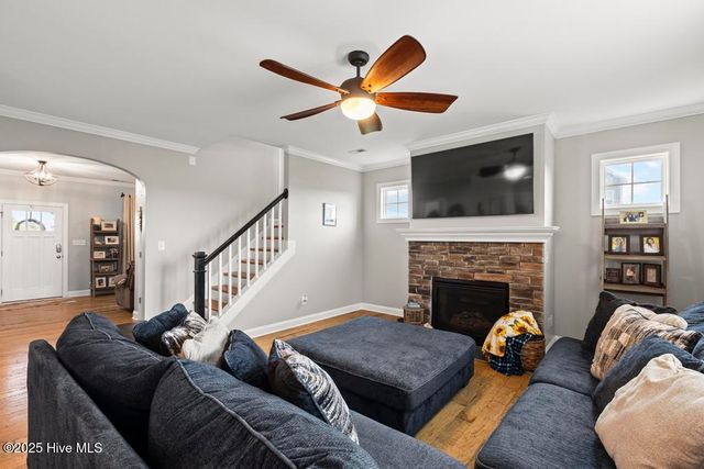 407 Fawns Creek Chase, Jacksonville, NC 28540