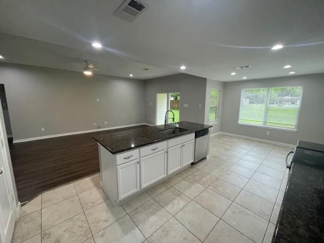 508 Willis, Alvin, TX 77511