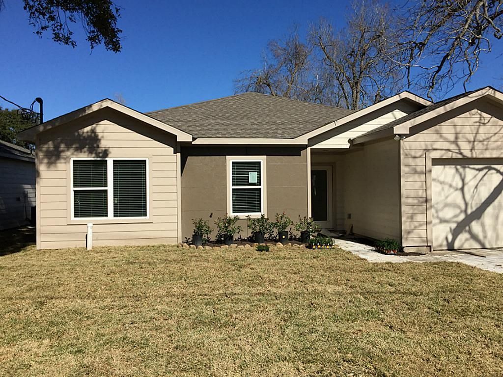 508 Willis, Alvin, TX 77511