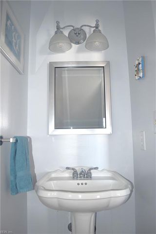 128 N First ST, Hampton, VA 23664