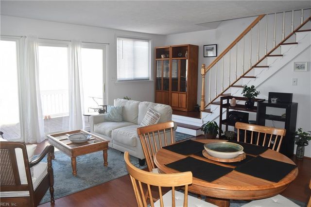 128 N First ST, Hampton, VA 23664