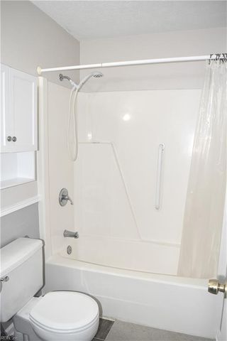 128 N First ST, Hampton, VA 23664