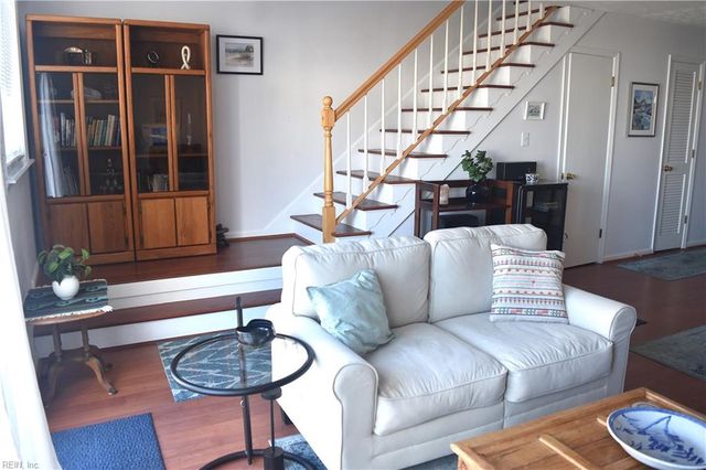 128 N First ST, Hampton, VA 23664