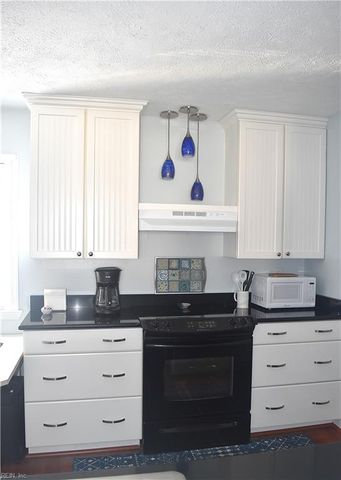 128 N First ST, Hampton, VA 23664