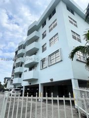 1990 Marseille Dr 206, Miami Beach, FL 33141