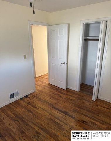 4520 S 63rd Street, Omaha, NE 68117