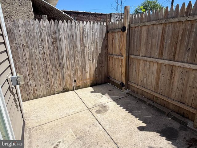 2643 N MASCHER ST, Philadelphia, PA 19133
