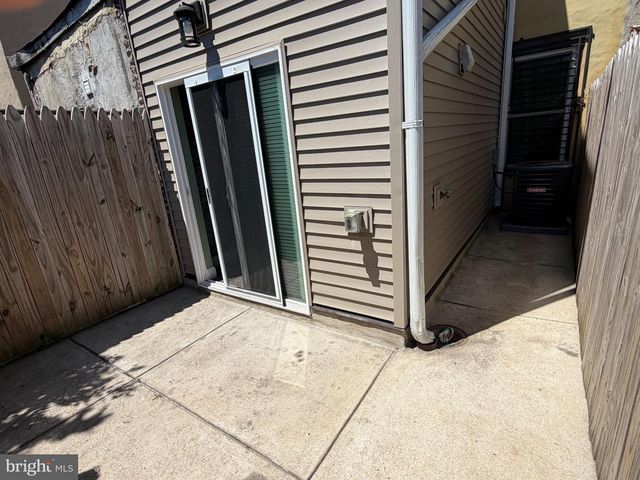 2643 N MASCHER ST, Philadelphia, PA 19133