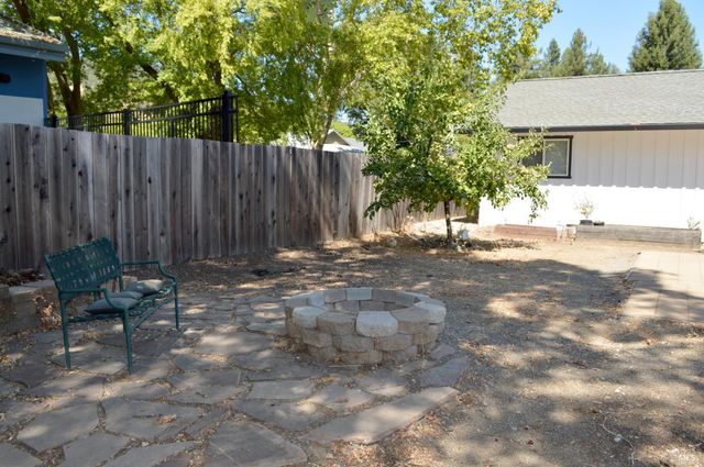349 Washington Ave, Ukiah, CA 95482