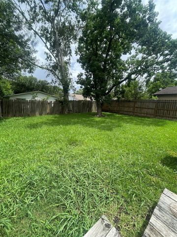 2242 Stillmeadow Drive, Missouri City, TX 77489