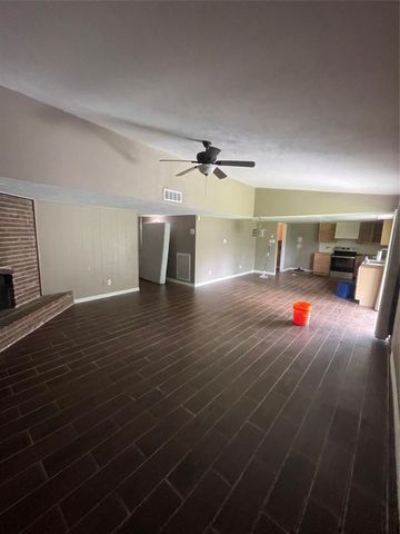 2242 Stillmeadow Drive, Missouri City, TX 77489