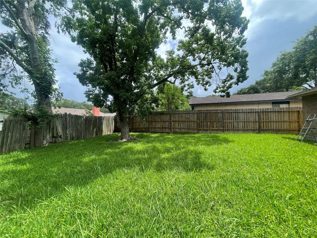 2242 Stillmeadow Drive, Missouri City, TX 77489