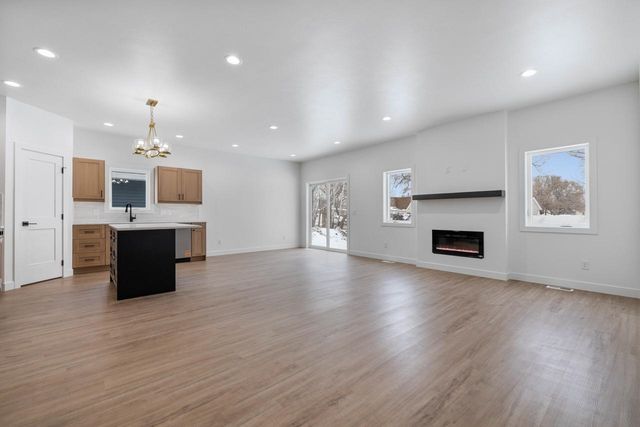 1700 W Central Ave, Minot, ND 58701