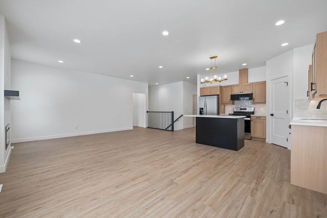 1700 W Central Ave, Minot, ND 58701