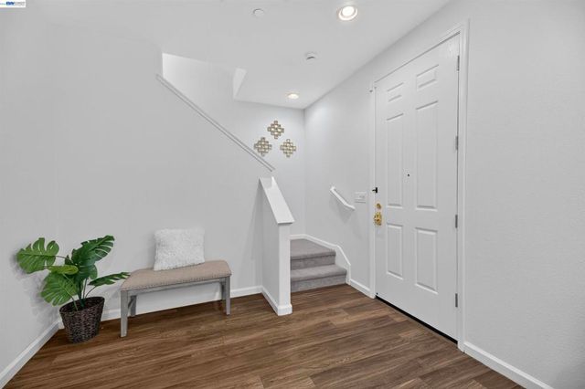 631 Moss Way, Hayward, CA 94541