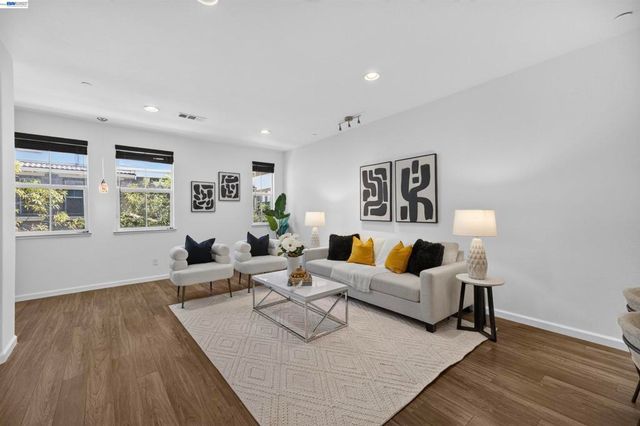 631 Moss Way, Hayward, CA 94541