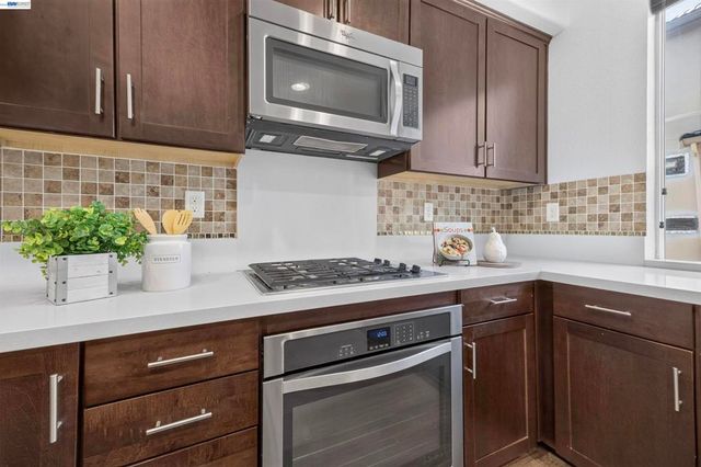 631 Moss Way, Hayward, CA 94541