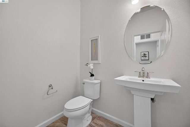 631 Moss Way, Hayward, CA 94541