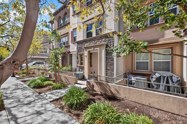 631 Moss Way, Hayward, CA 94541