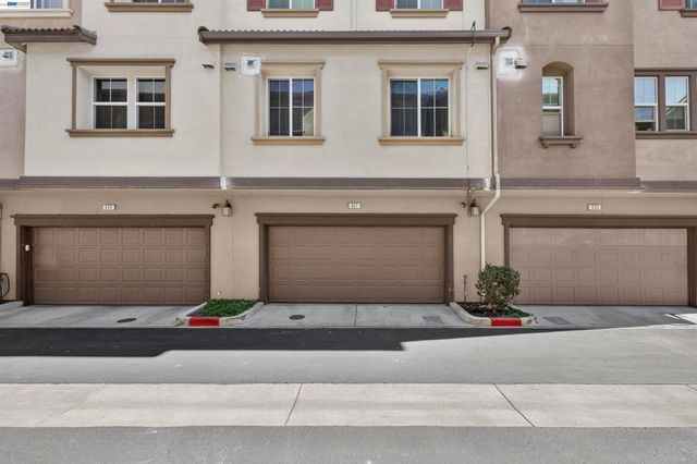 631 Moss Way, Hayward, CA 94541