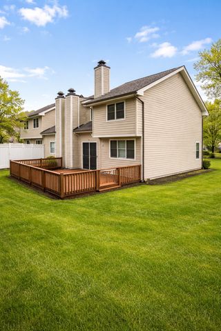 516 N Thornwood Drive, Mchenry, IL 60050