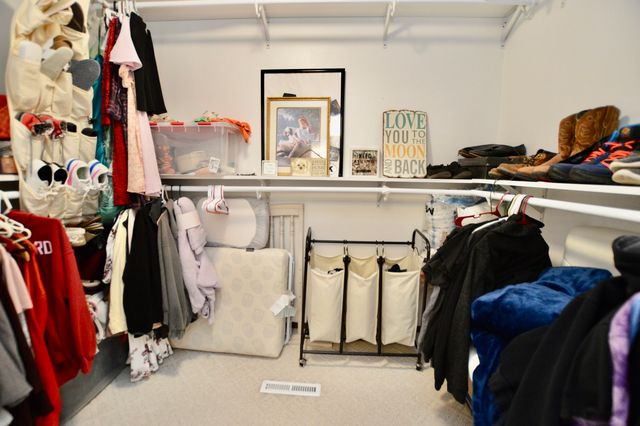 516 N Thornwood Drive, Mchenry, IL 60050