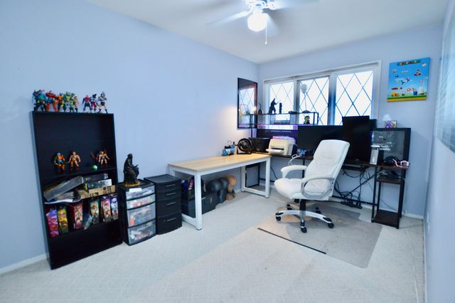 516 N Thornwood Drive, Mchenry, IL 60050