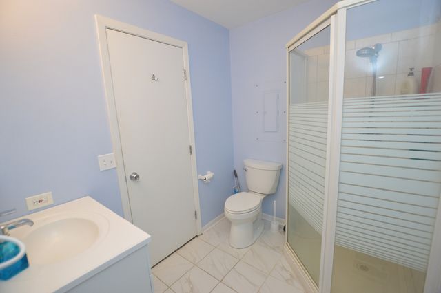 516 N Thornwood Drive, Mchenry, IL 60050