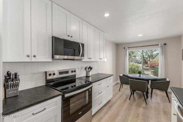 11629 N 40TH Way, Phoenix, AZ 85028