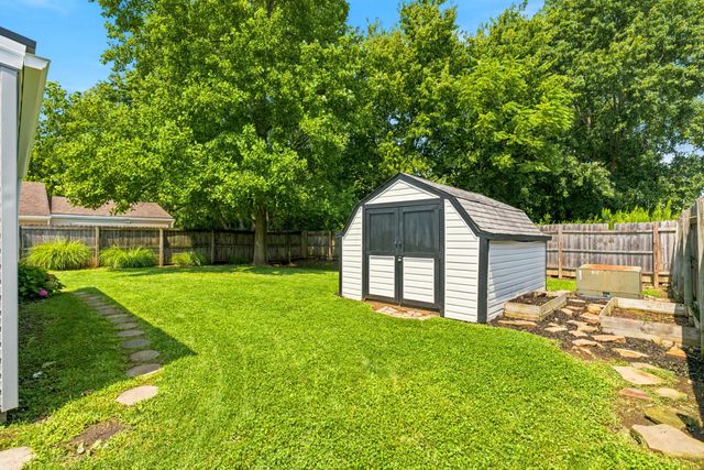 1062 Tobi Drive, Columbus, OH 43207