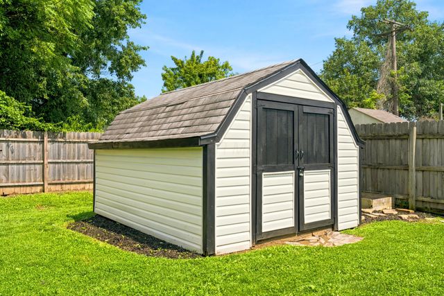 1062 Tobi Drive, Columbus, OH 43207