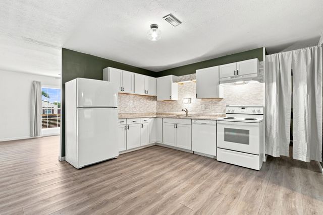 1062 Tobi Drive, Columbus, OH 43207